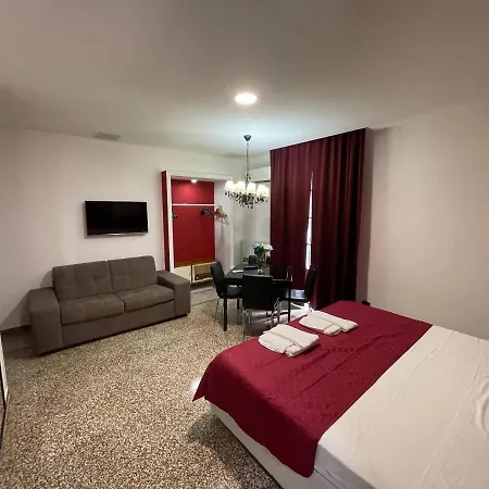 Casa de hóspedes Napoli Central City