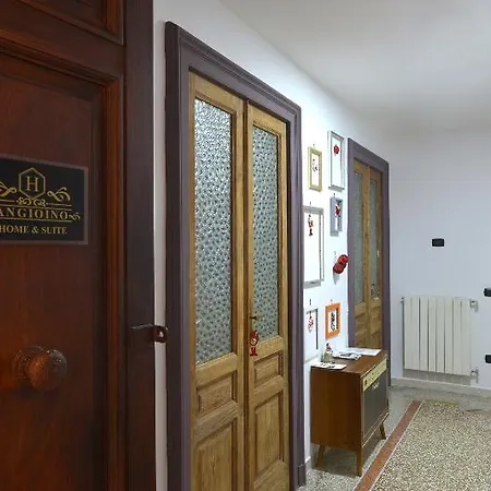 Casa de hóspedes Napoli Central City