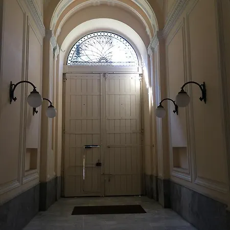 Napoli Central City Casa de hóspedes 4*