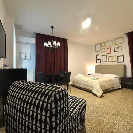 Napoli Central City 4* Nápoles