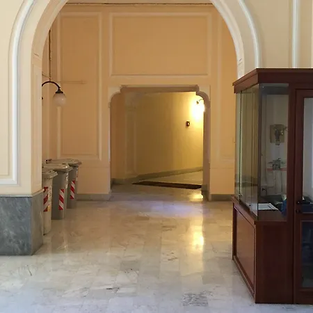 Casa de hóspedes Napoli Central City 4*
