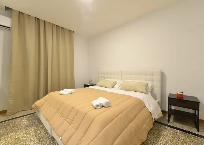 Napoli Central City 게스트하우스