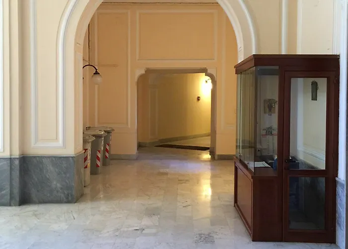 게스트하우스 Napoli Central City 4*