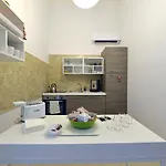 Napoli Central City ゲストハウス ナポリ