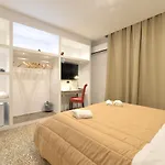 ゲストハウス Napoli Central City ナポリ