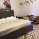 Casa de hóspedes Napoli Central City